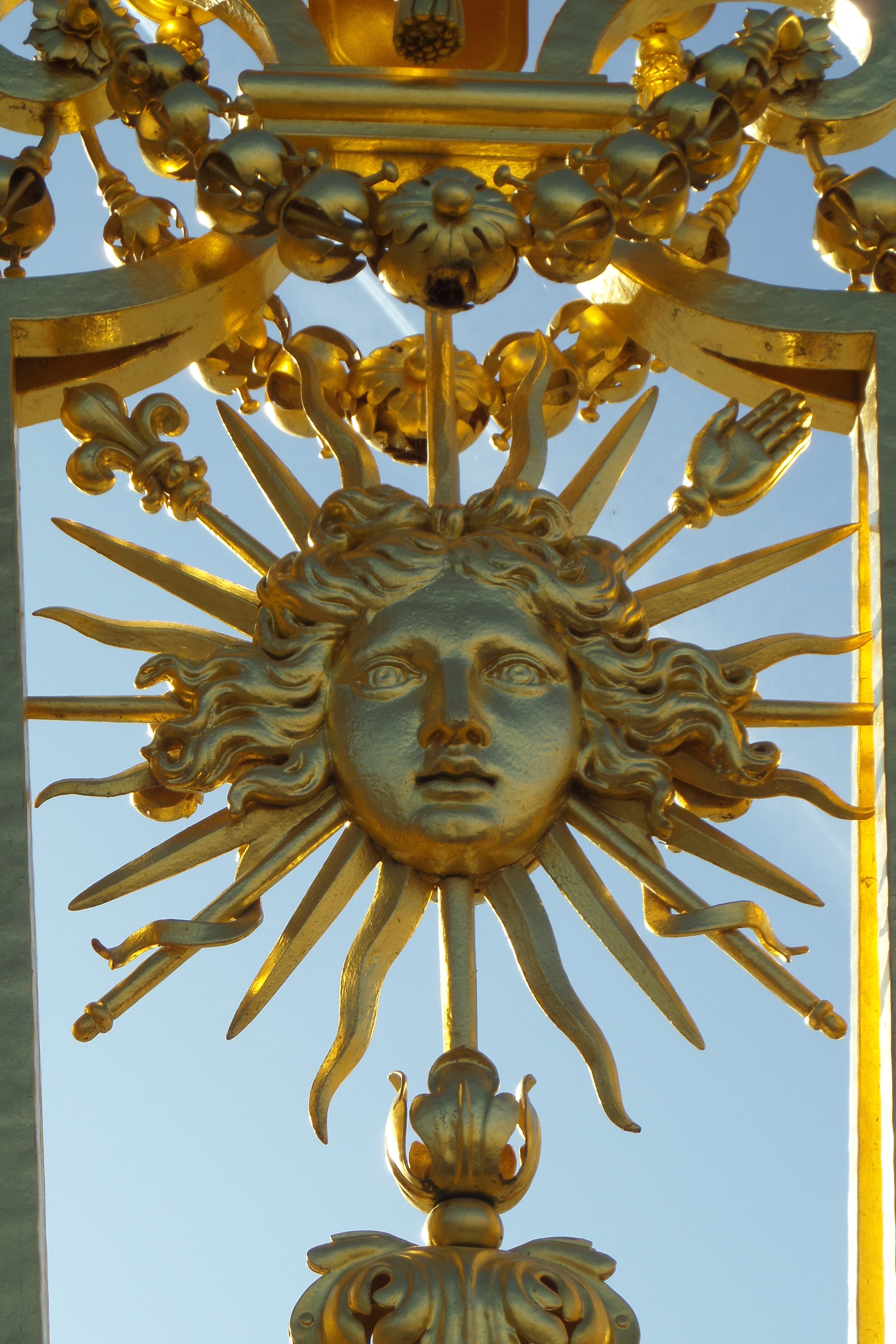 Sun King The Royal Gate Gilded With Fine Gold The Palace Of Versailles  Royal Golden Gate Versailles Yvelines Iledefrance France Europe Stock Photo  - Download Image Now - iStock